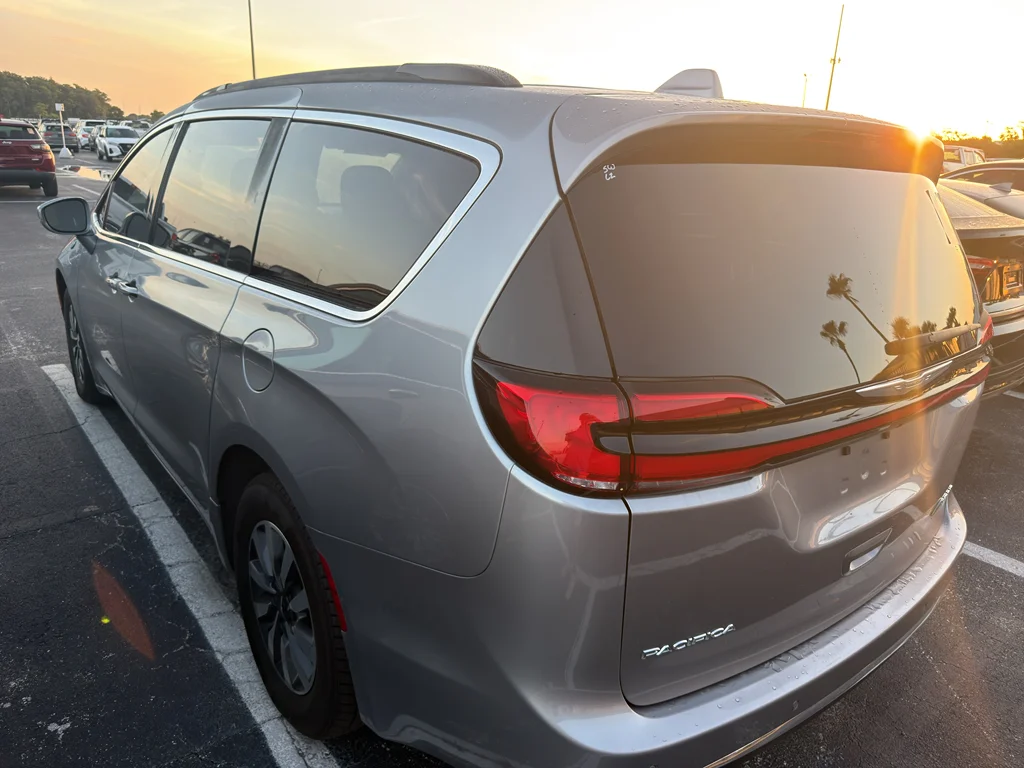 Used 2021 Billet Silver Metallic Clearcoat Chrysler Hybrid Touring image 2