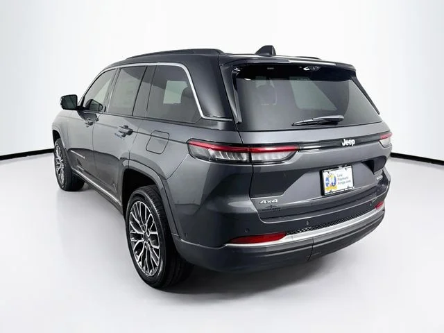 New 2026 Baltic Gray Metallic Clear-Coat Exterior Paint Jeep Summit image 5