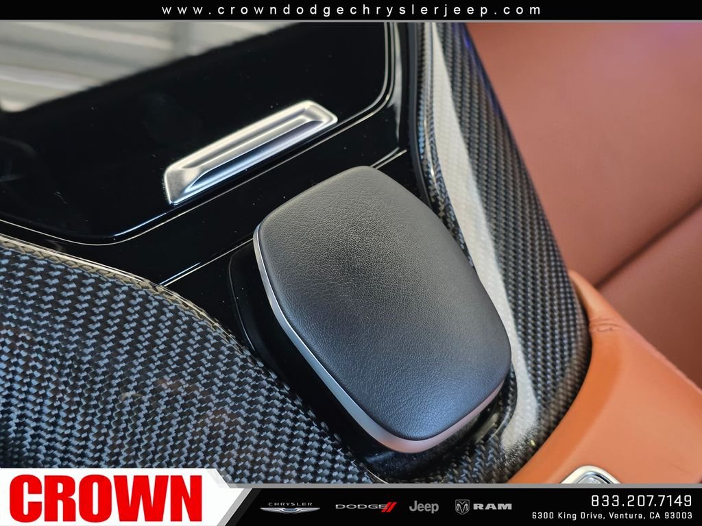 Used 2024  Mercedes-Benz Base image 26