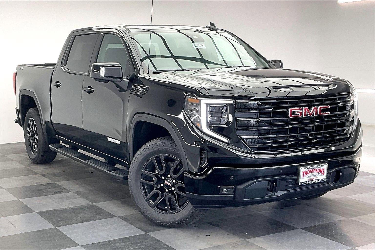 2026 GMC Sierra 4WD Crew Cab Short Box Elevation's photo