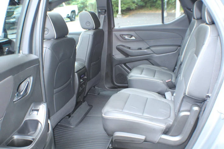 Used 2023 Sterling Gray Metallic Chevrolet Premier image 16
