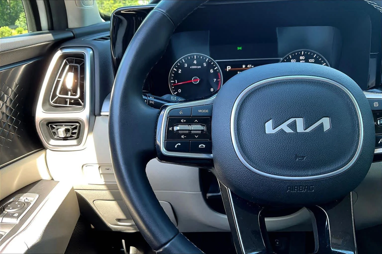 Used 2023 Glacial White Pearl Kia S image 23