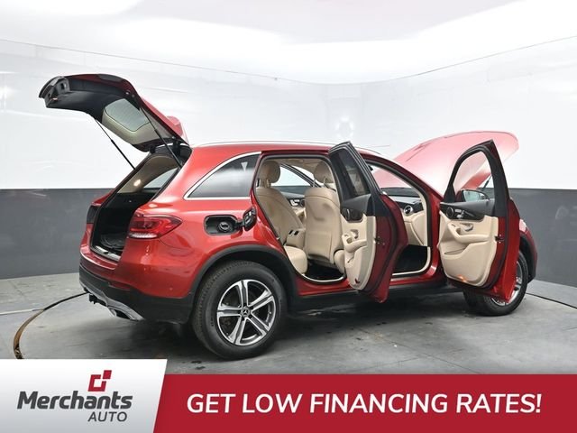 Used 2022 Red Mercedes-Benz GLC 300 image 56