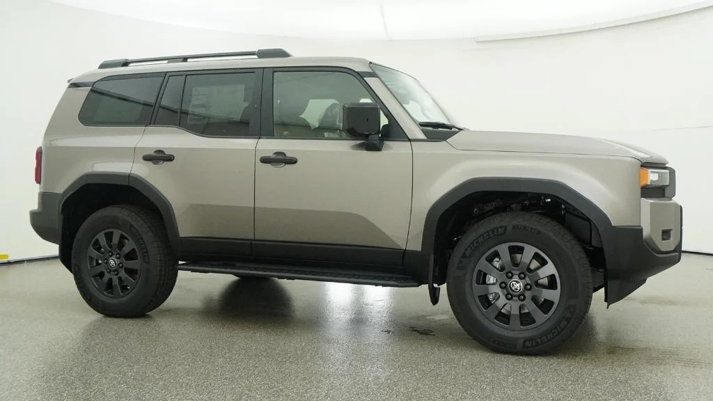 New 2027 Meteor Shower Toyota Land Cruiser image 8