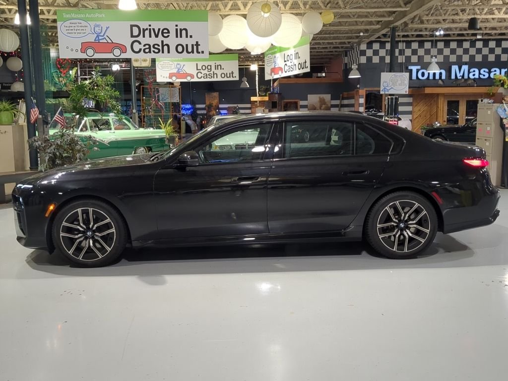 Used 2023 Black BMW 760i xDrive image 11