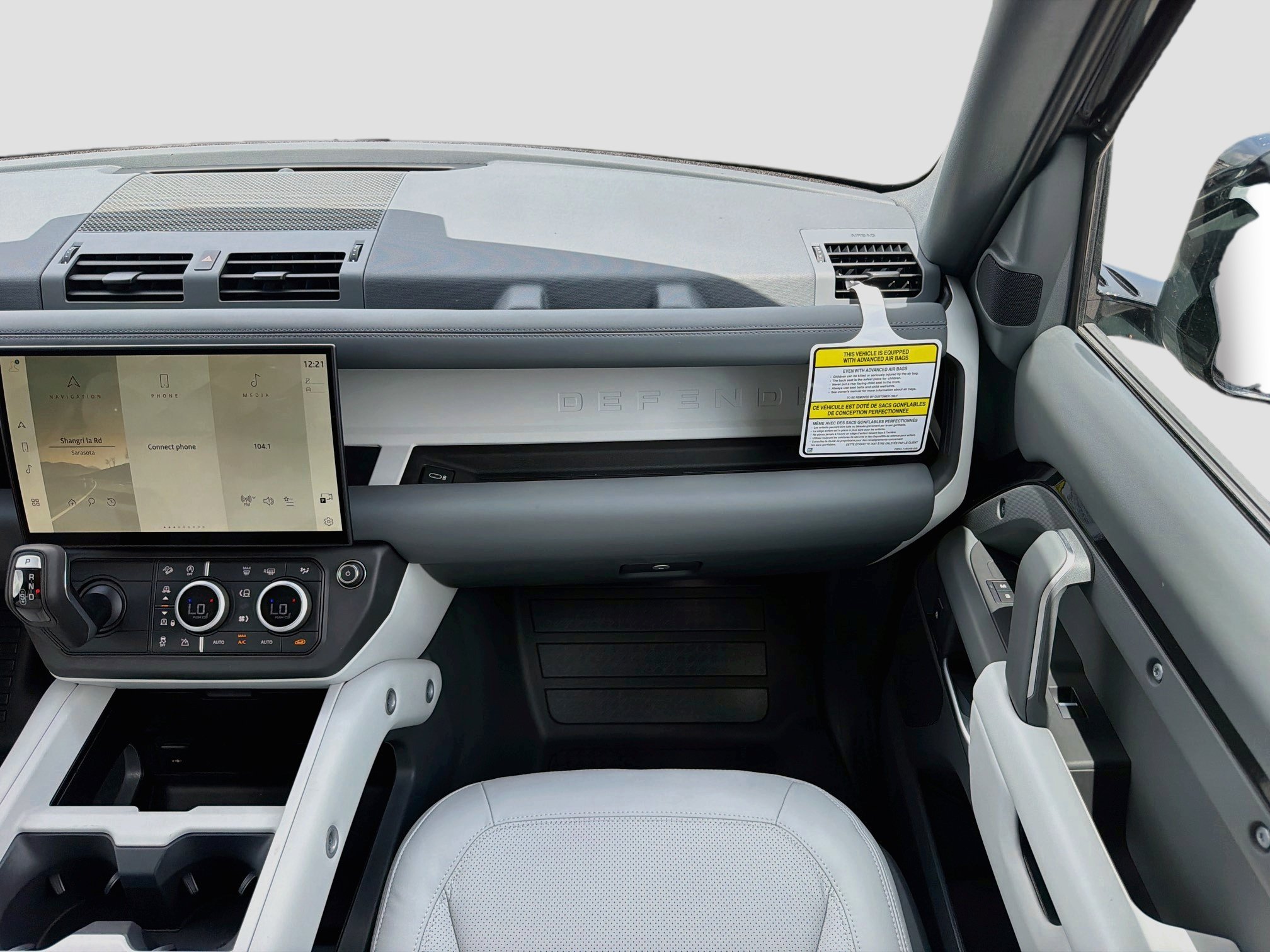 New 2026 Santorini Black Land Rover S image 18