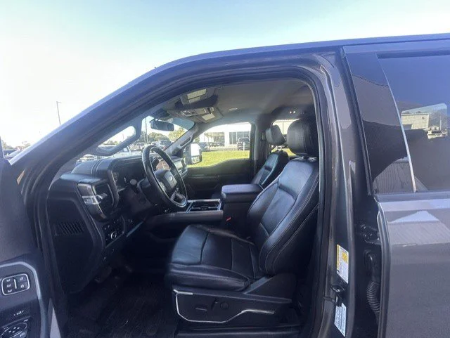 Used 2024 Gray Metallic Ford Lariat image 5