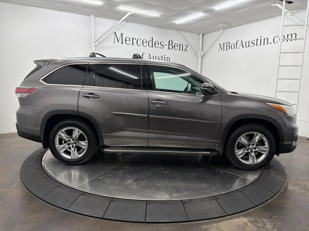 Used 2015 Gray Toyota Limited image 8