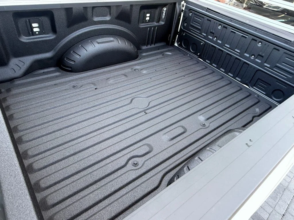 New 2027 White Ford King Ranch image 11