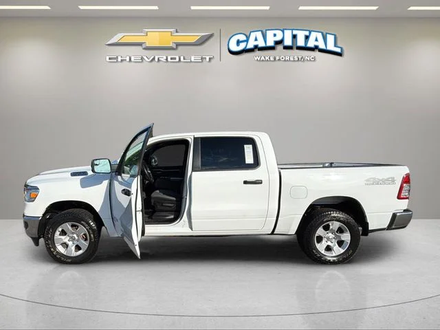Used 2024 White Ram Big Horn/Lone Star image 2