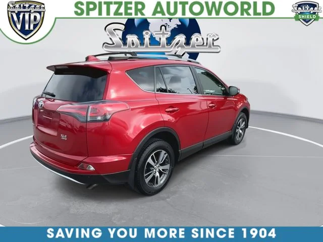 Used 2017 Red Toyota XLE image 9