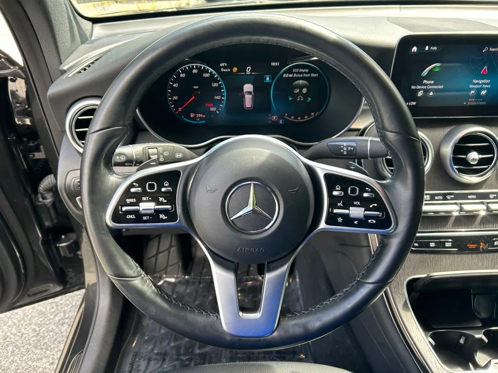 Used 2022 Black Mercedes-Benz GLC 300 image 21