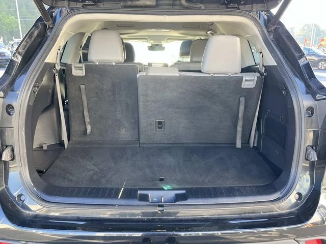 Used 2021 Black Toyota XLE image 20