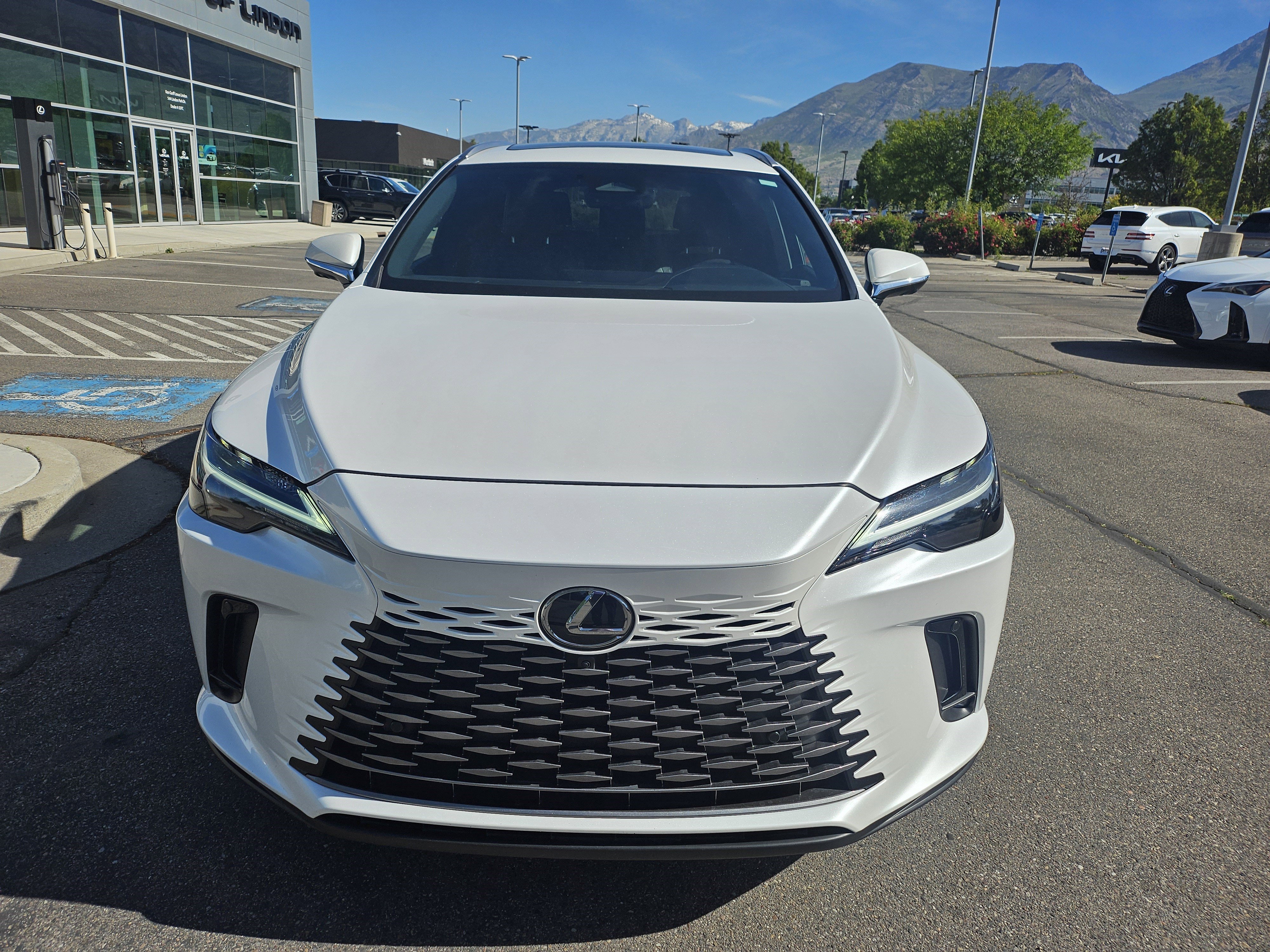Used 2024 Eminent White Pearl Lexus 350 Premium image 2