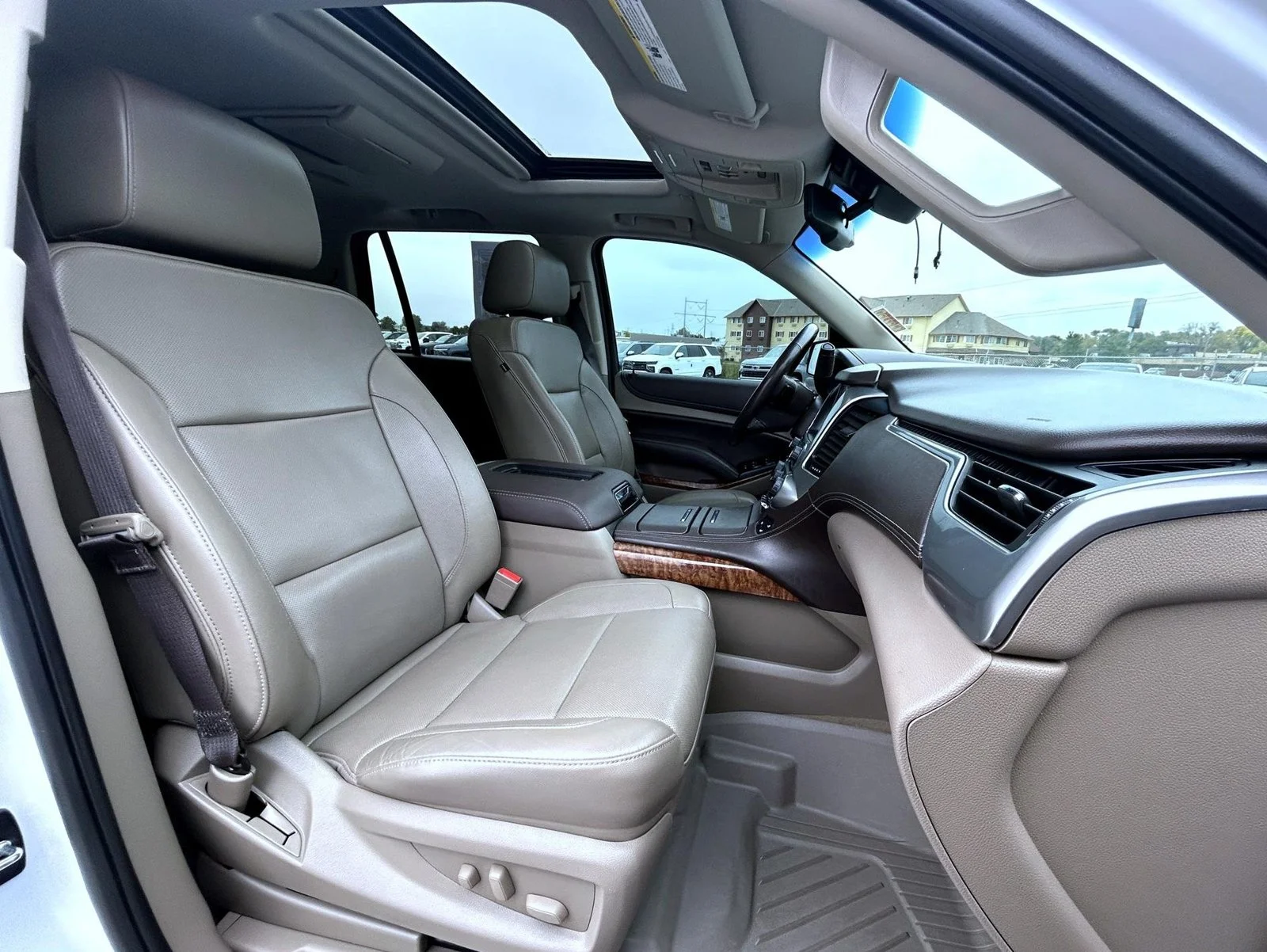 Certified Used 2018 White Chevrolet Premier image 17