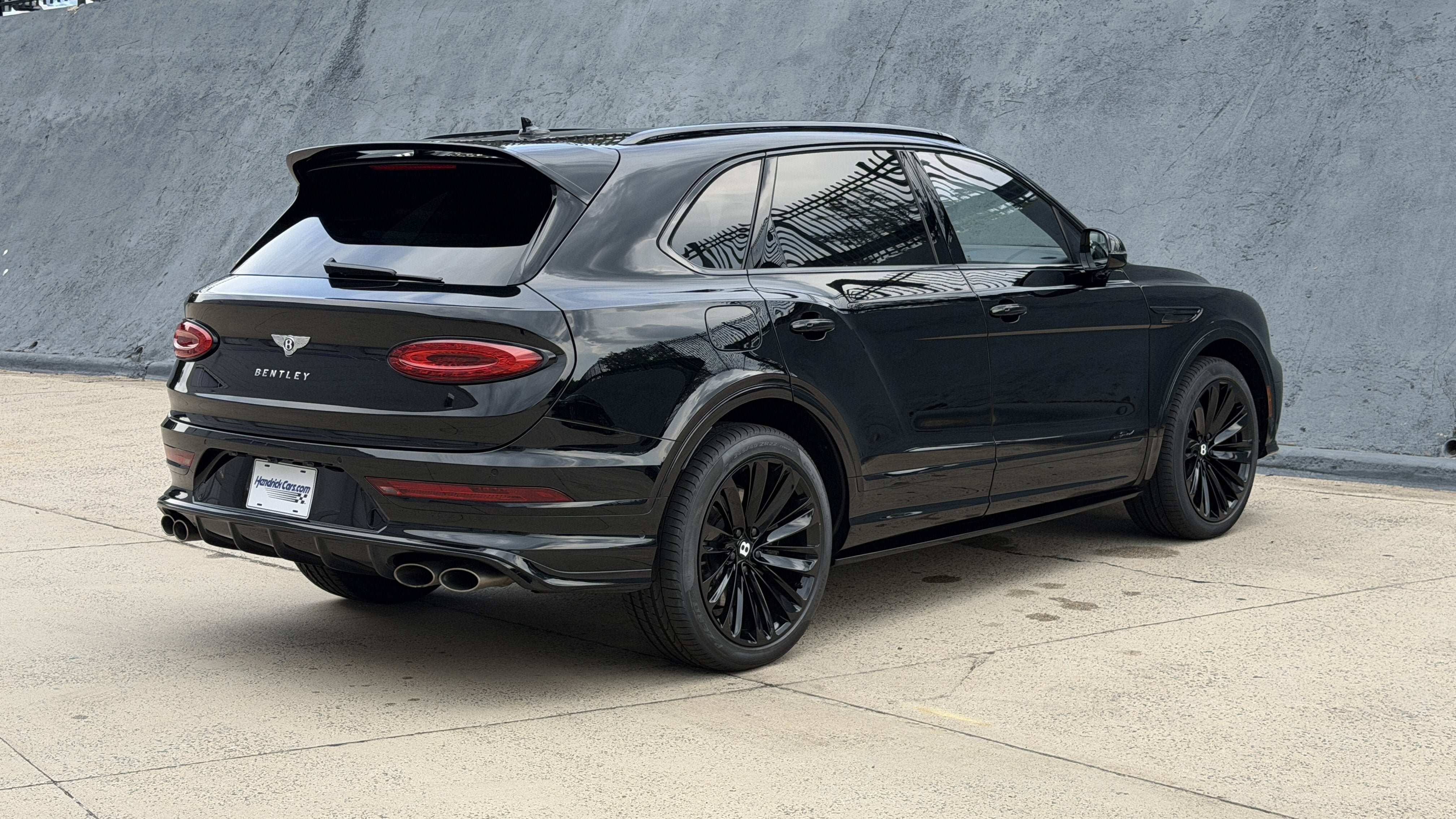 Used 2022 Beluga Bentley Speed image 9
