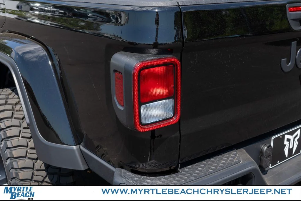 New 2026 Black Clear-Coat Exterior Paint Jeep Sport S image 11