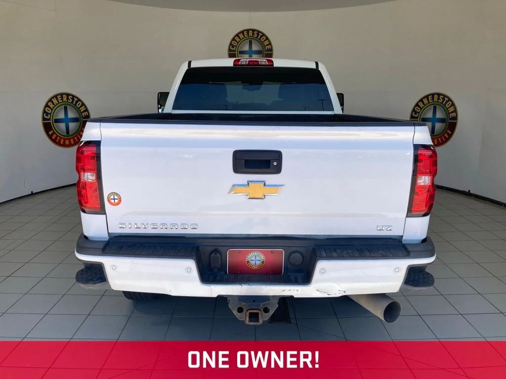 Used 2019 White Chevrolet LTZ image 9