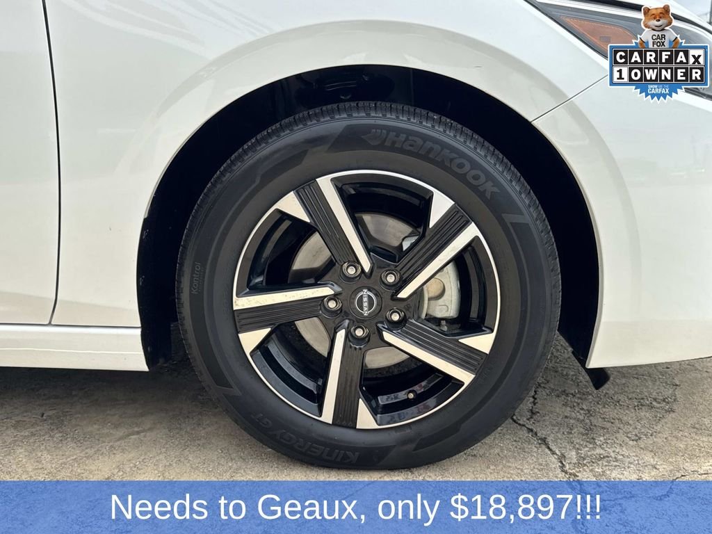 Used 2025 White Nissan SV image 19