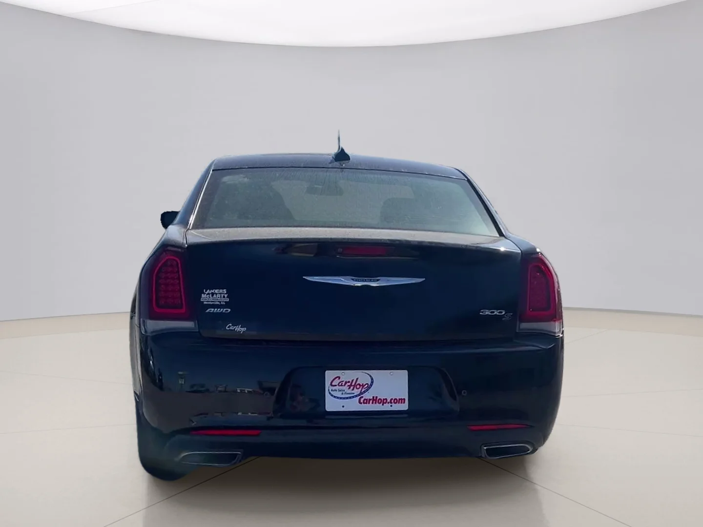 Used 2018 Black Chrysler 300 S image 4