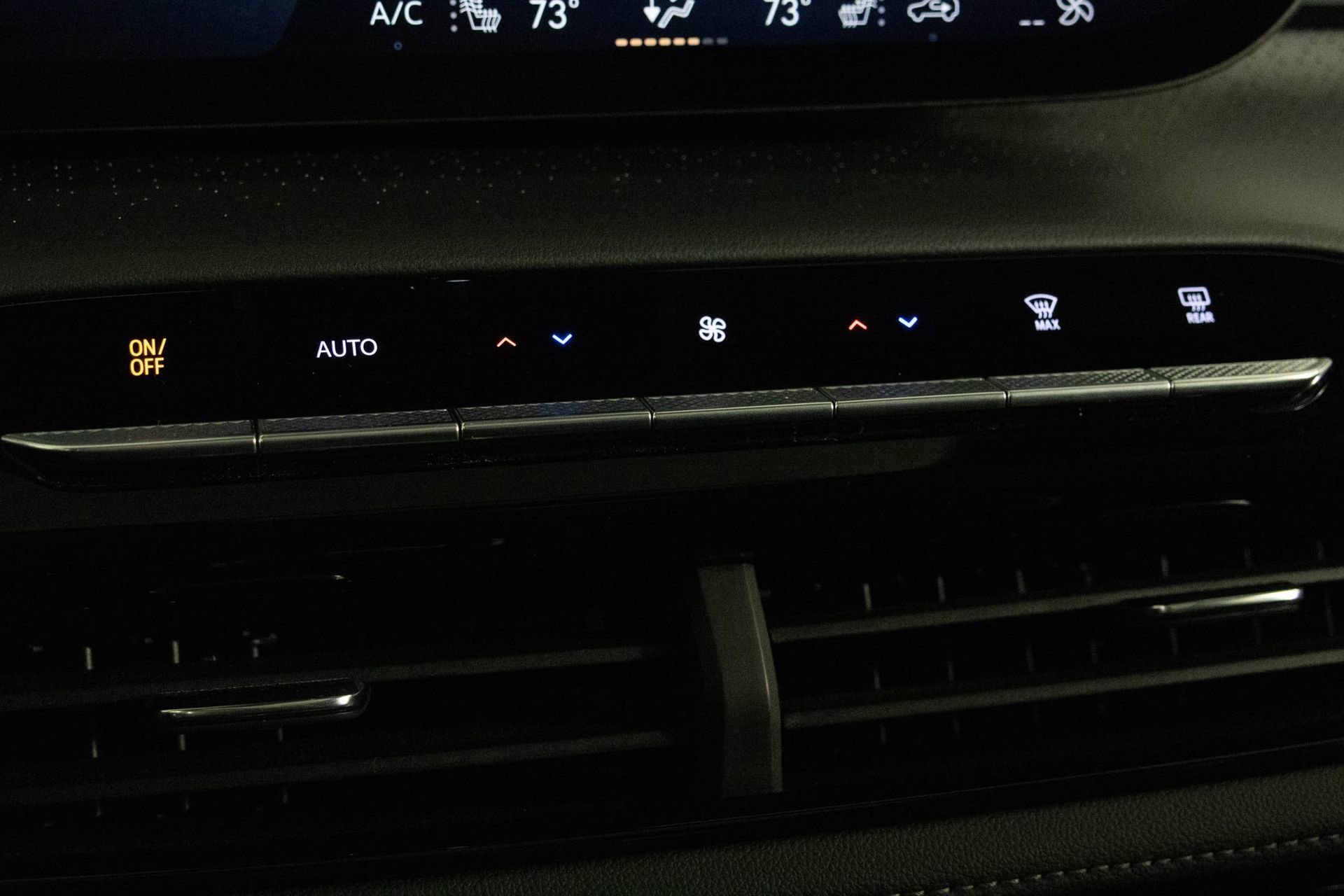 2025 BUICK ENCLAVE - Image 24