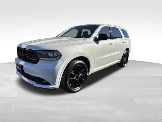 Used 2018 White Dodge SXT image 3