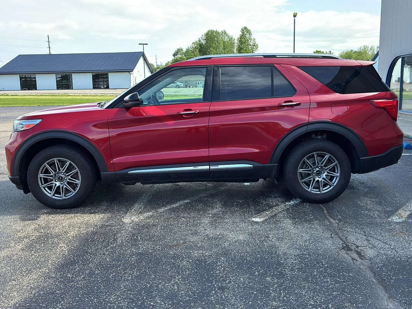 Used 2021 Rapid Red Metallic Tinted Clearcoat Ford Limited image 2