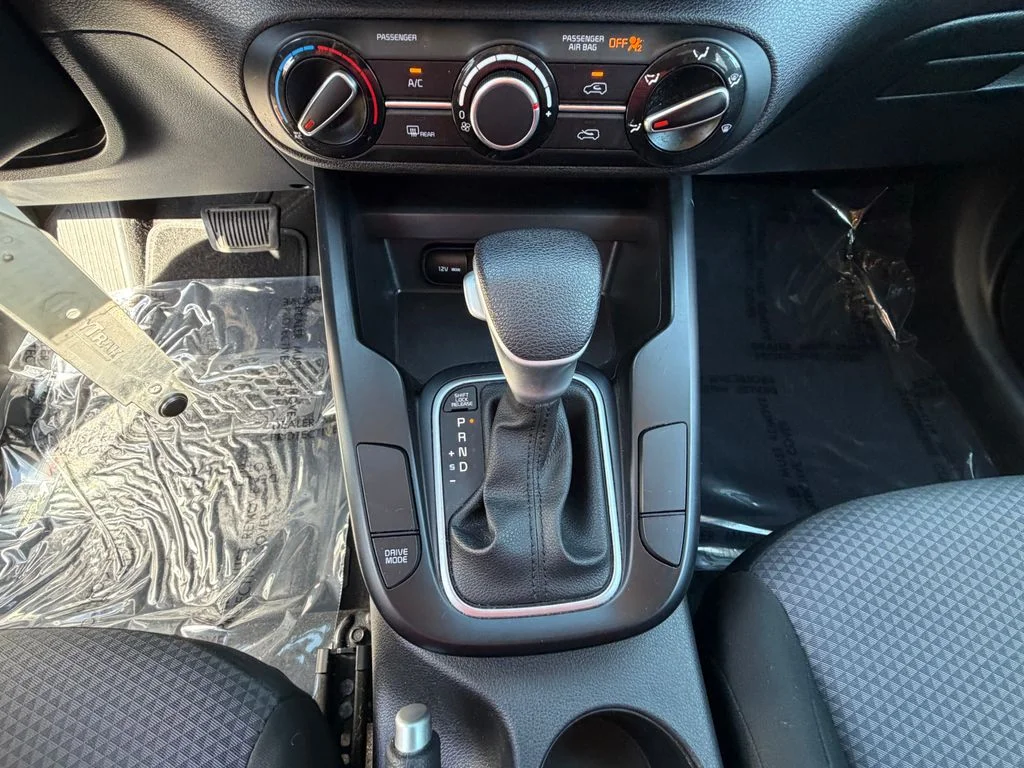 2024 Kia Soul LX - Photo 27