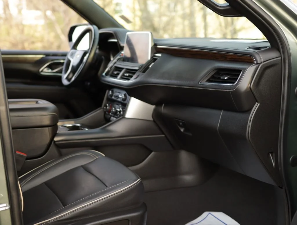 2023 Chevrolet Suburban Premier - Photo 34