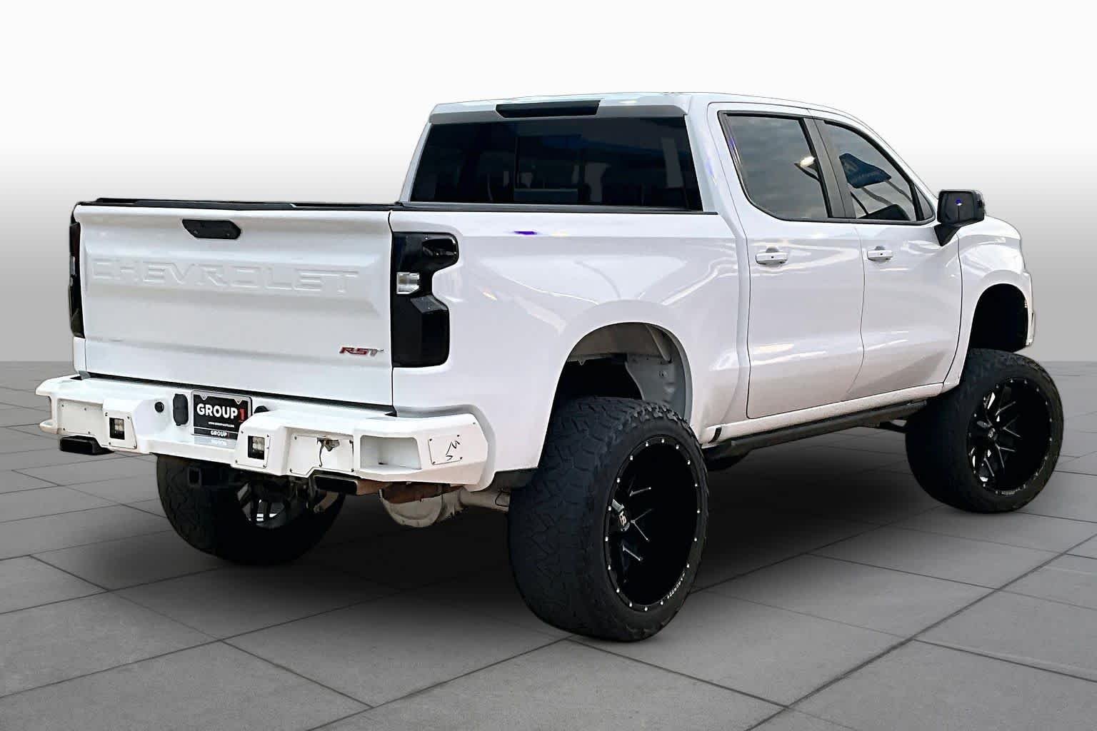 Used 2019 Summit White Chevrolet RST image 13