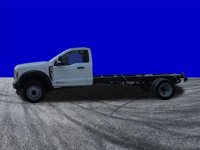 New 2026 Oxford White Ford F-450® XL image 7
