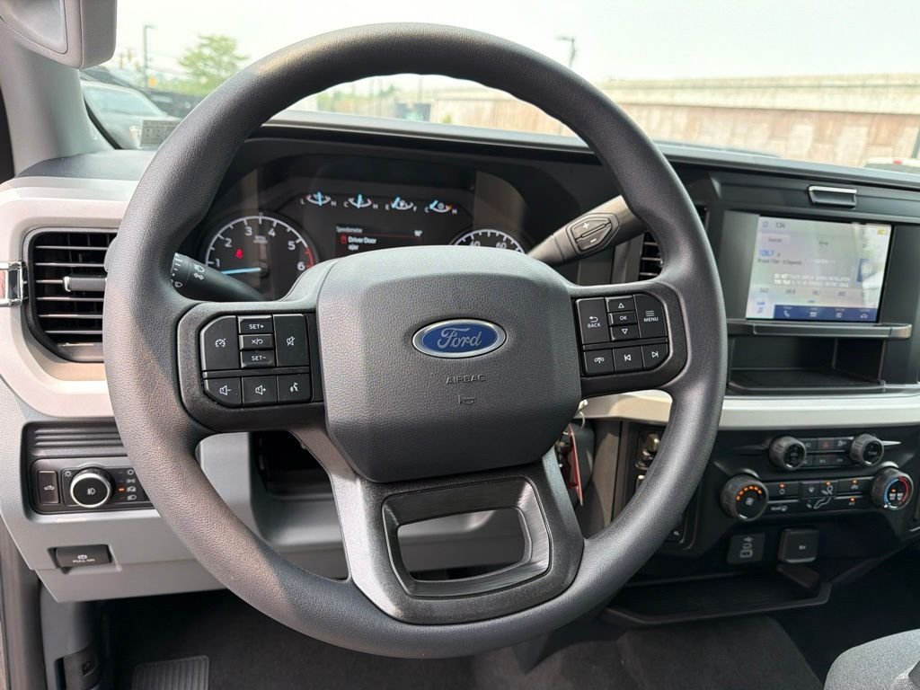 New 2026 Carbonized Gray Metallic Ford F-250® XLT image 15