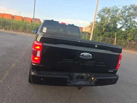 Used 2023 Black Metallic Ford XLT image 5