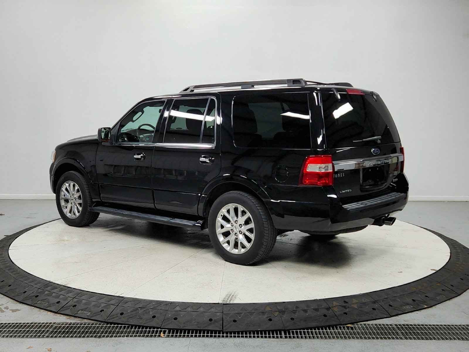 Used 2017 Black Ford Limited image 6