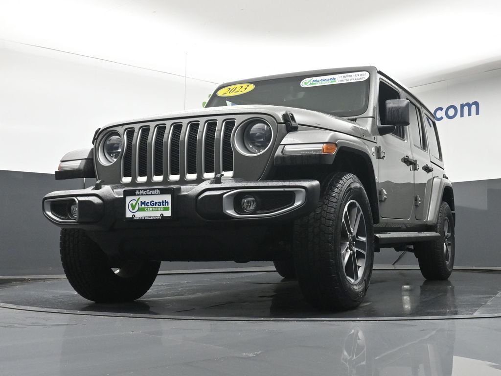 Used 2023 Gray Jeep Sahara image 8