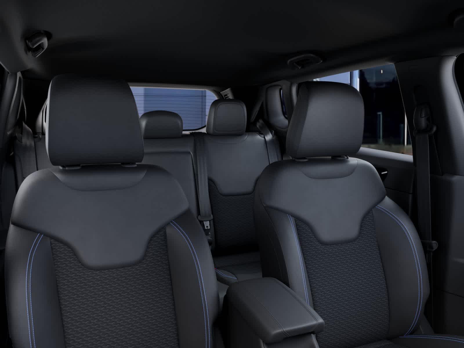 New 2026 Diamond Black Crystal Pearlcoat Jeep Latitude Altitude image 26