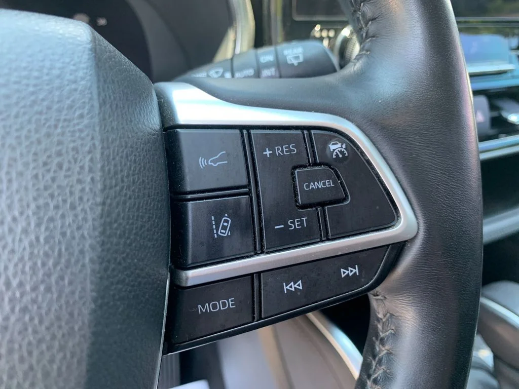 Used 2023 Beige Toyota Platinum image 28