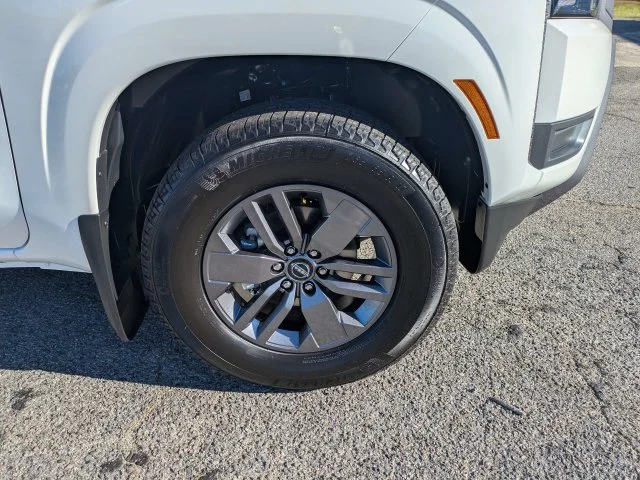 New 2027 Glacier White Nissan Crew Cab SV image 11