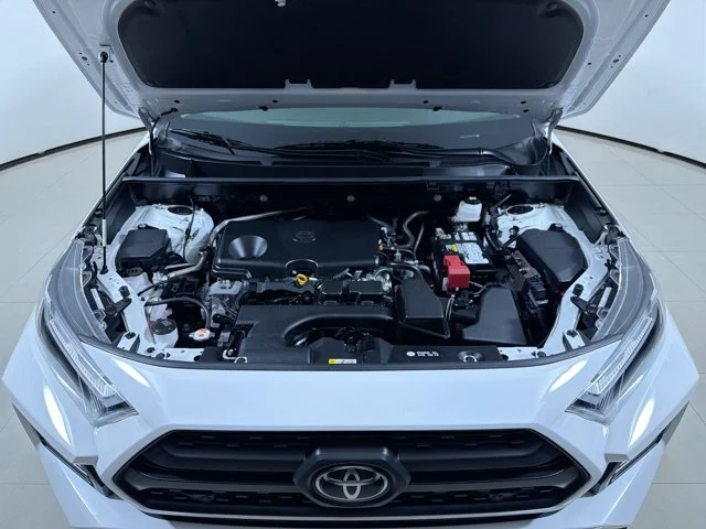 Used 2022 White Toyota Adventure image 12