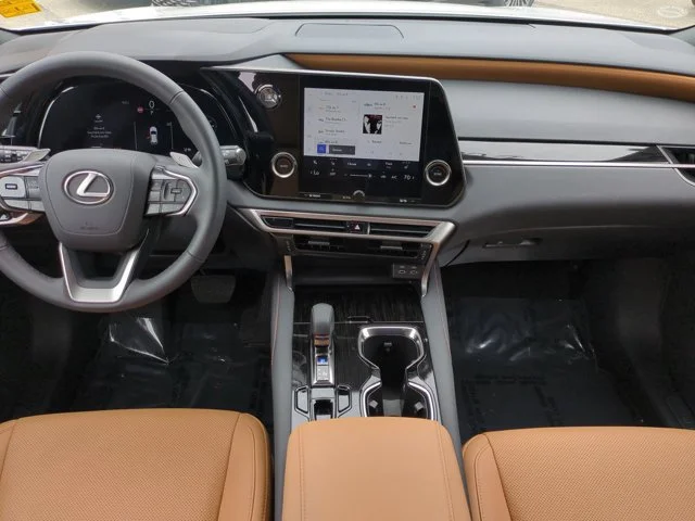 Certified Used 2025  Lexus 350 image 14