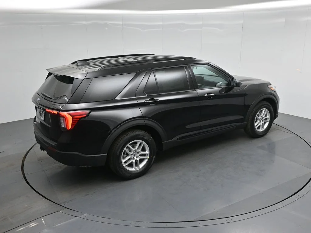 New 2026 Agate Black Metallic Ford Active image 40