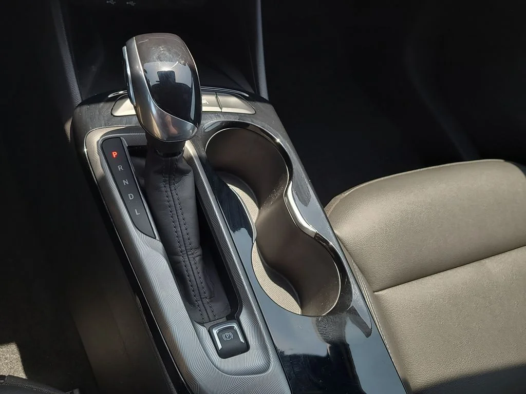Used 2024 White Buick Sport Touring image 27