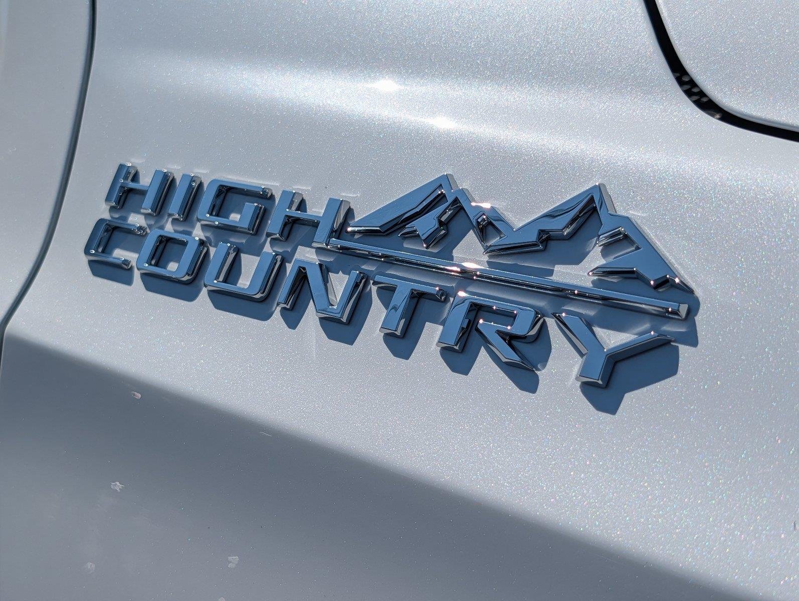 New 2026 Polar White Tricoat Chevrolet High Country image 42