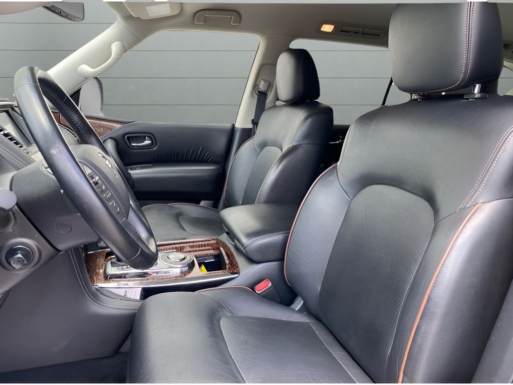 Used 2020 Super Black Nissan SL image 10