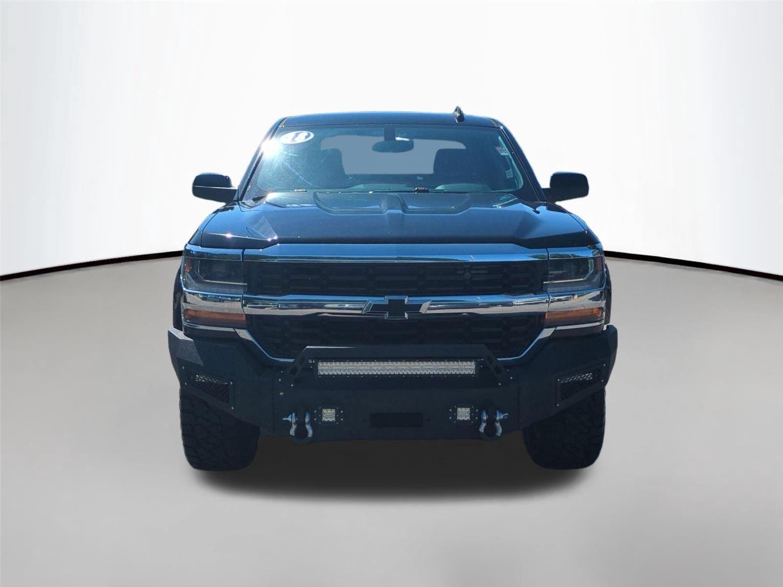 Used 2018 Black Chevrolet LT image 8