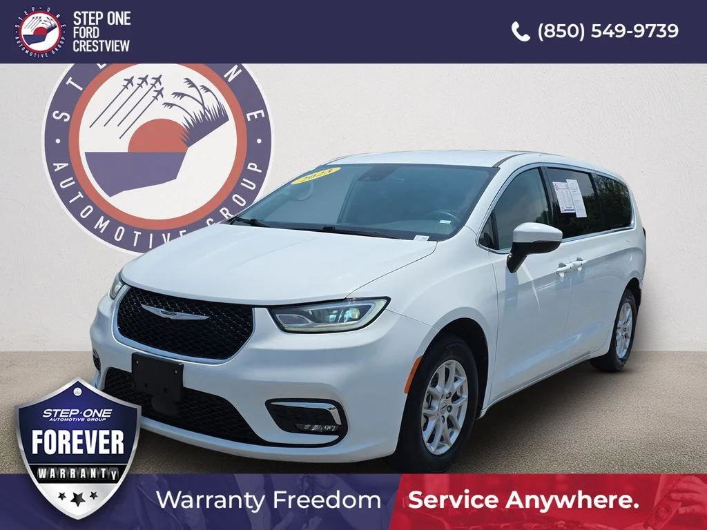 Used 2023 White Chrysler Touring L image 1