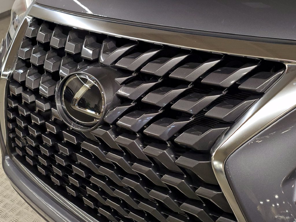 Used 2023 Gray Lexus 460 image 13