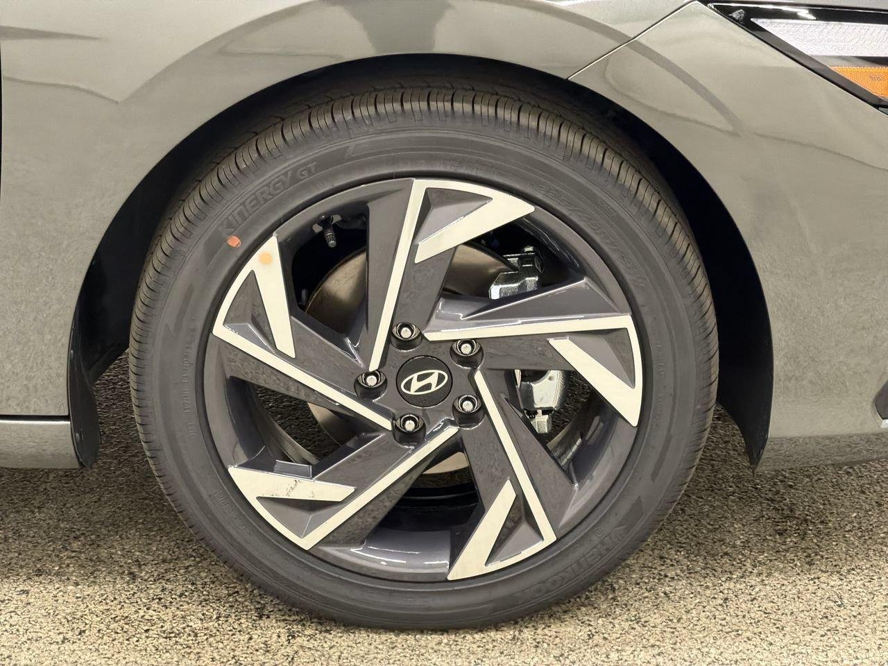 New 2026 Amazon Gray Hyundai Limited image 10