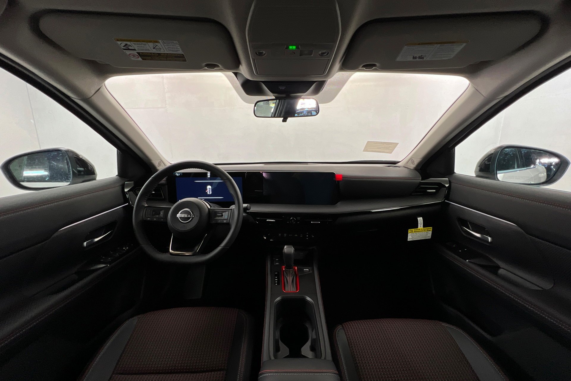 New 2026 Aspen White TriCoat / Super Black Two-tone Nissan SR image 10