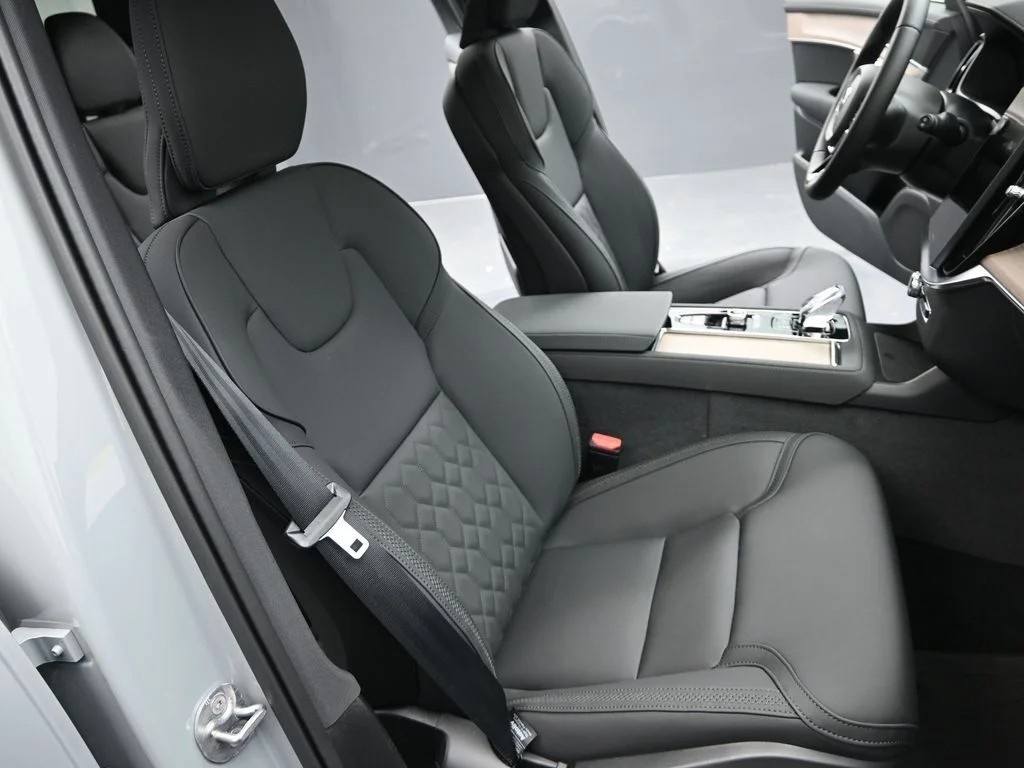 New 2026 Vapour Grey Volvo Core image 28